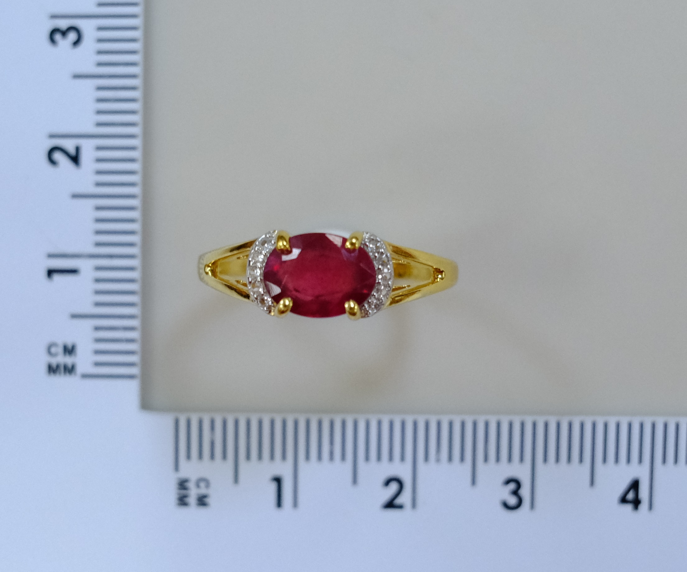 Серебряное кольцо с рубином
